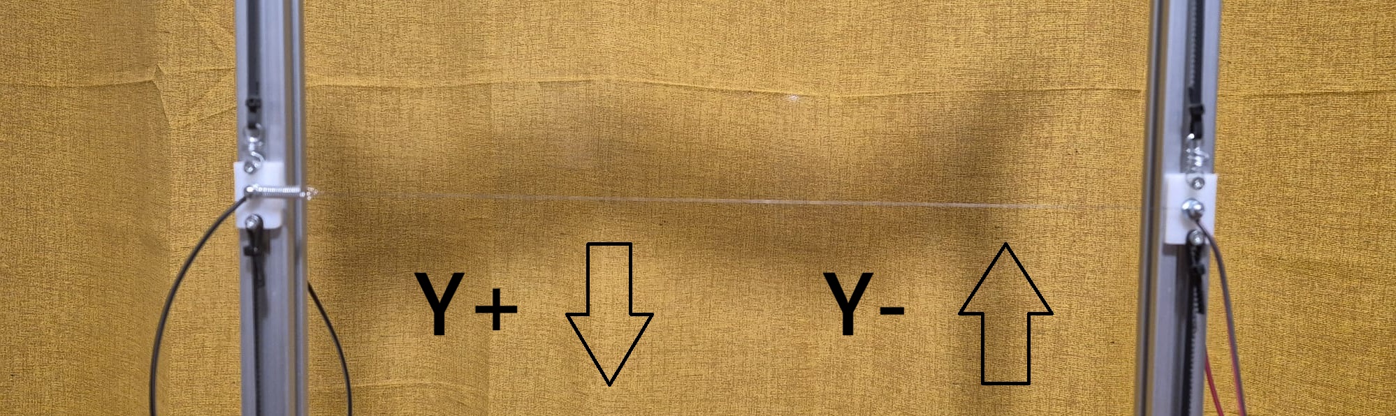 Movimento Y: freccia su (Y+) = discesa, freccia giù (Y-) = salita