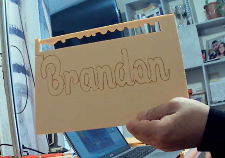 Anteprima tracciato di taglio delle lettere Brandon in CostyCNC